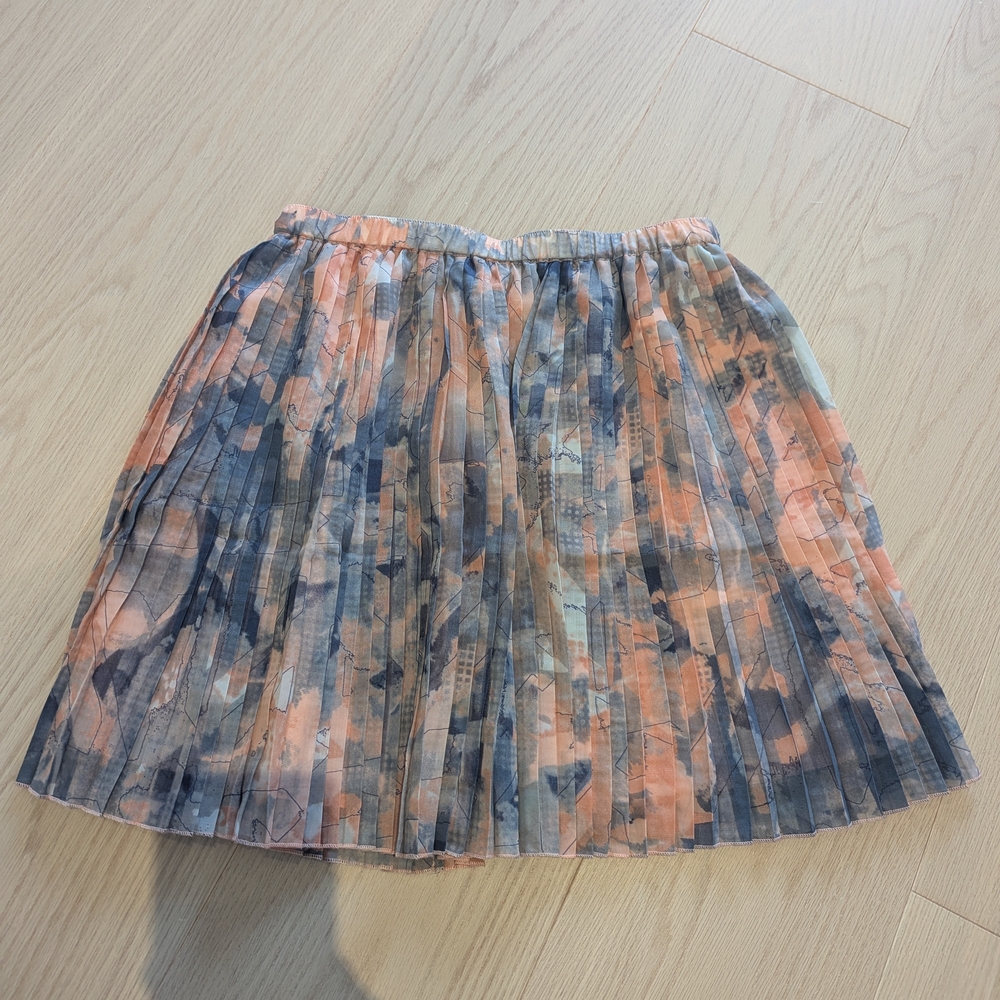 BCBGeneration Peach and Gray Pleated Mini Skirt